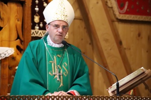 biskup robert chrząszcz